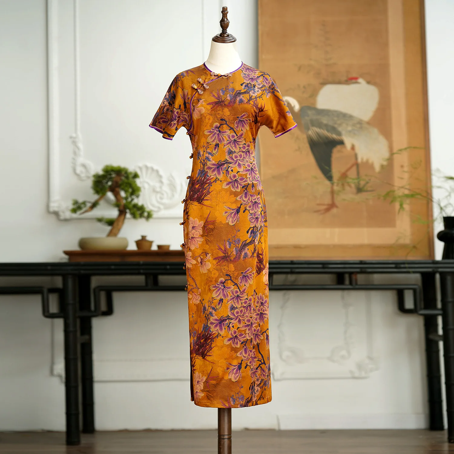 

Новое поступление, пряжа Xiangyun, тяжелая высококачественная натуральная шелковая винтажная женская одежда Cheongsam Qipao, платье без воротника, магнолия, повседневное