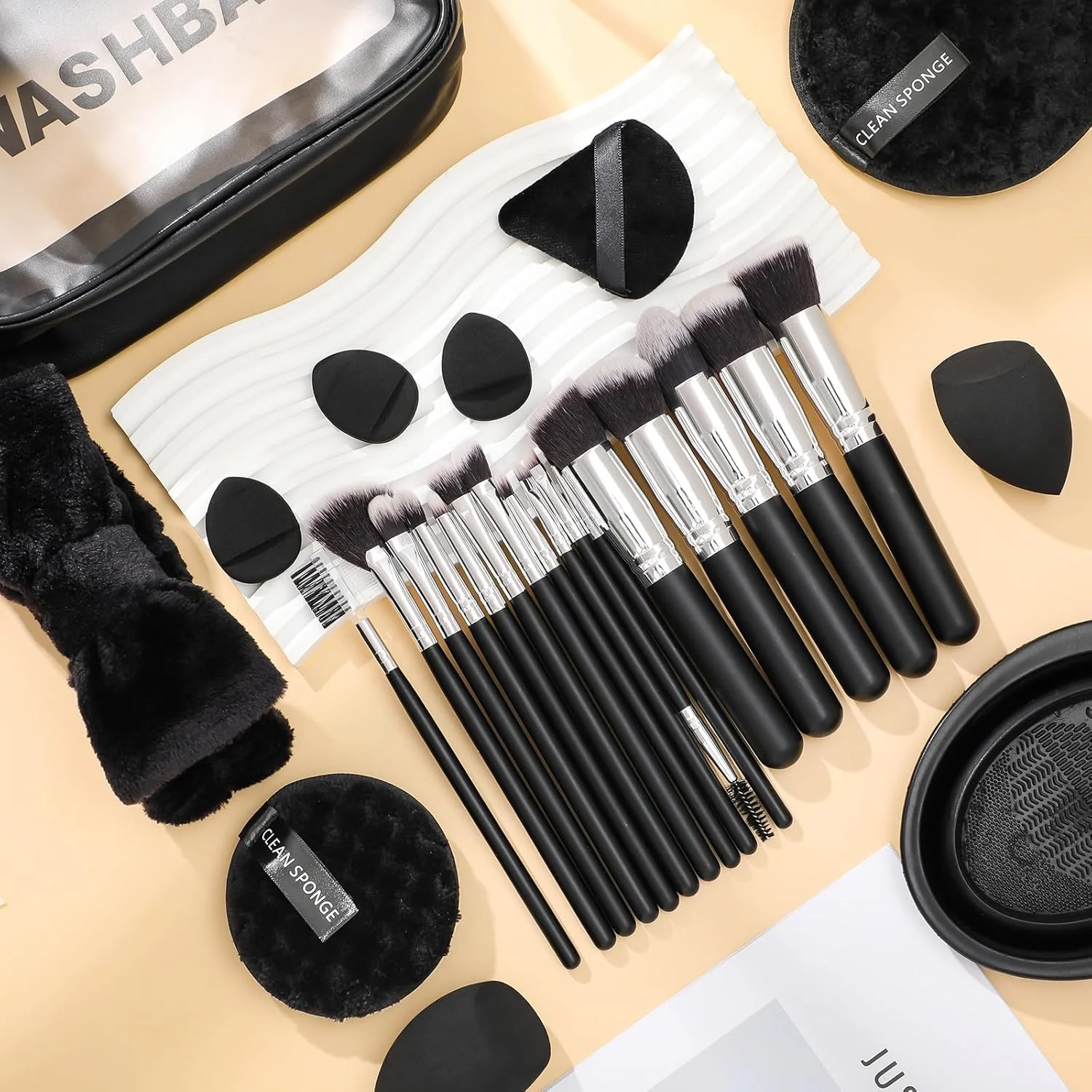 Professional 16Pcs Makeup Brush Set Eyeshadow Contouring Foundation Highlight Setting Powder Blending Makeup Sponge Powder Puffs