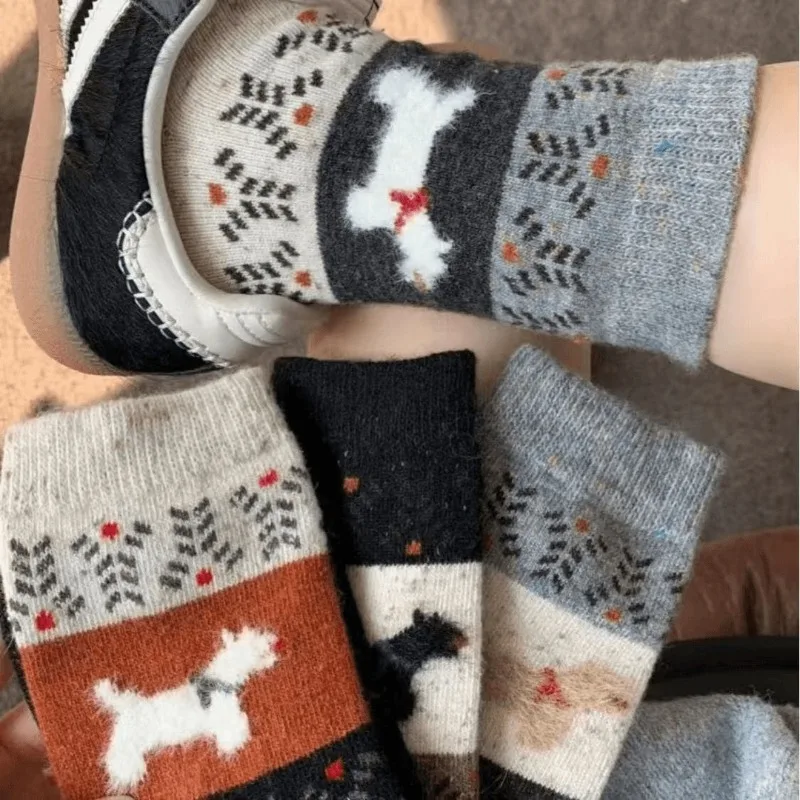 

5 Pairs Autumn Winter Warm Mid-Calf Socks with Cute Puppy Design for Women Thermal Socks Cheap Thick Socks for Girls Wholesale