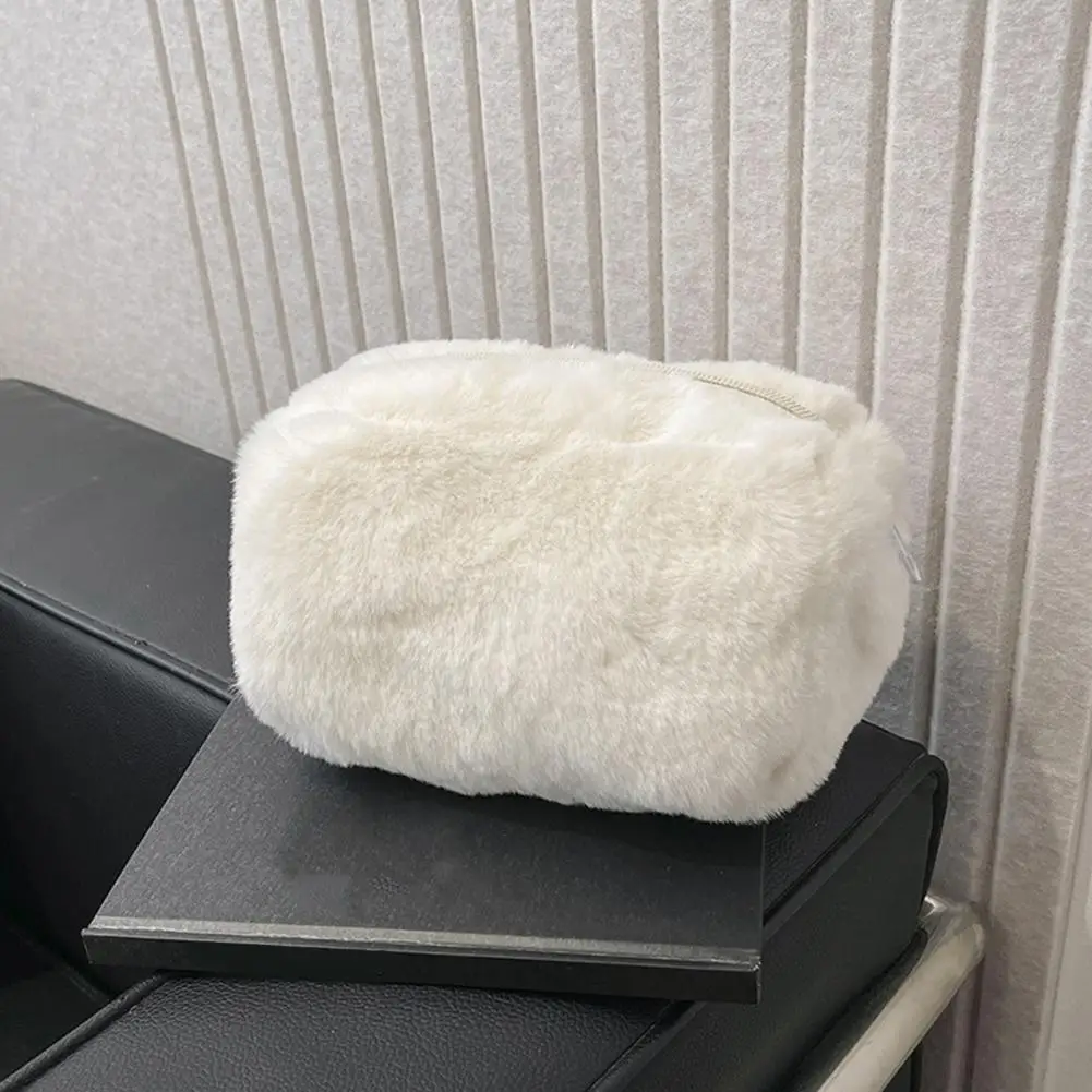 

Solid Color Makeup Organizer Plush Makeup Bag with Capacity Zipper for Women Girls Portable Multifunction Travel Cosmetic