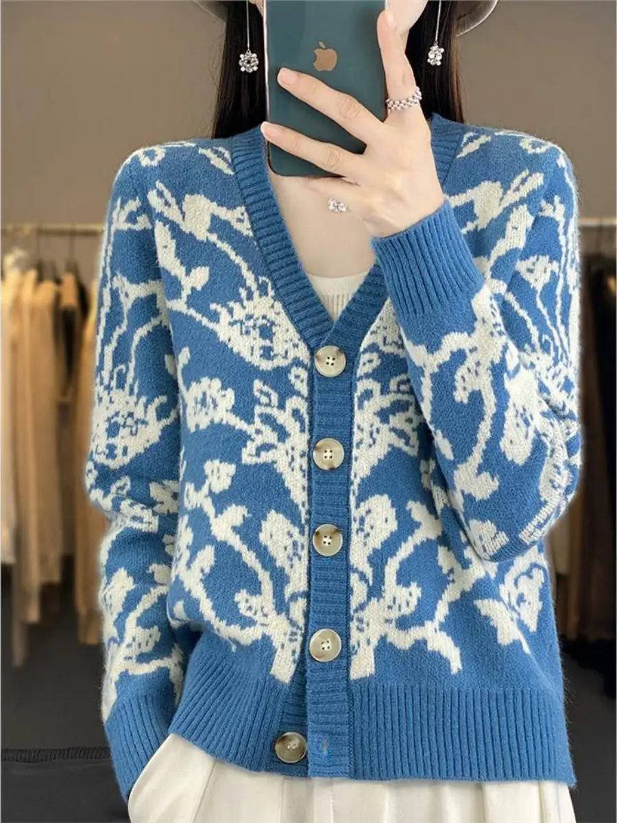 

Thiened Long Sve V-Ne Knitted Open Cardigan Women's Faion Outerwear Spring Autumn Heavy Embroidery Blue And White Po...