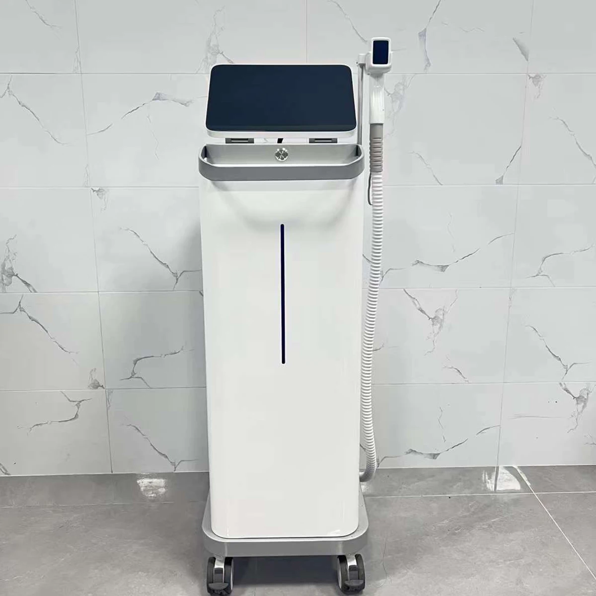 4-Wavelength Diode Laser 4000W Painless Permanent Hair Removal Equipment 755nm 808nm 940nm 1064nm for Depilation