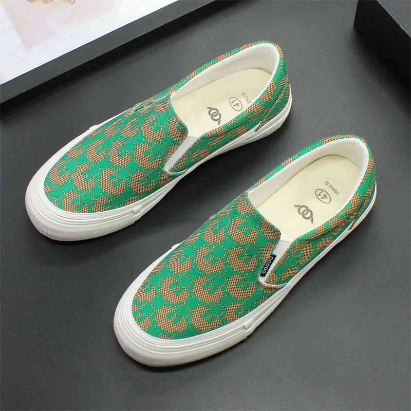 

New men's shoes, slip-on loafers, low-top canvas shoes, cartoon printed vulcanized shoes, casual shoes, breathable sneakers