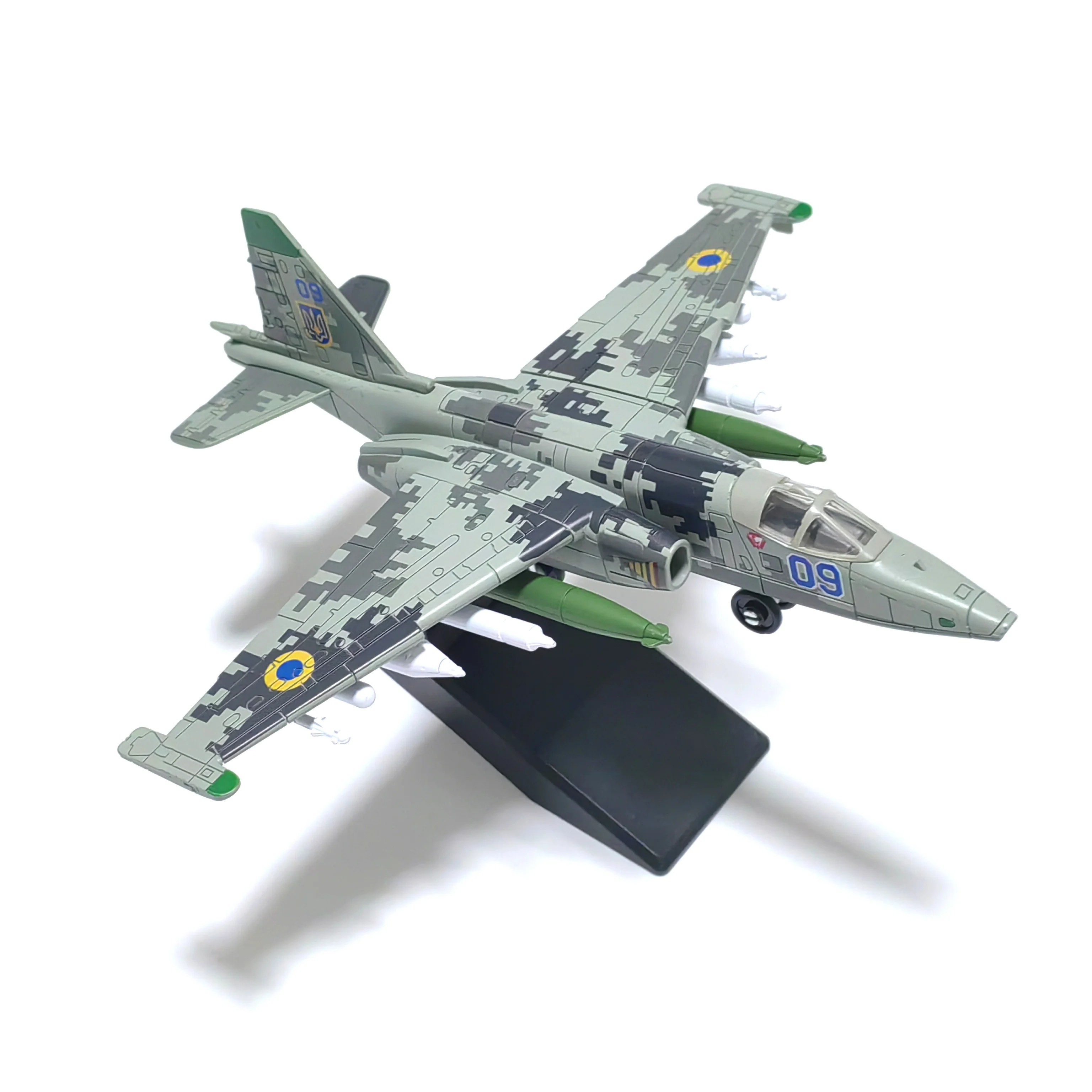 SU-25 Fighter 1/72 Assembled Plastic Scale Model (Including Base) Home Placement, Collection and Decoration Creative Gift