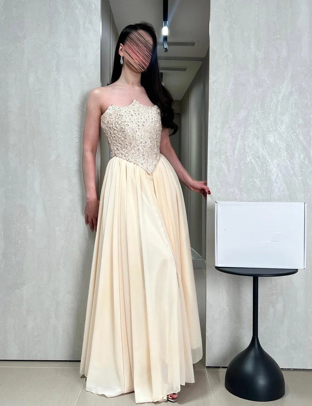 Customized Beige Luxury Intricate Beading Sequined Rhinestone A-line Strapless Floor-Length Evening Dresses For Wedding Party