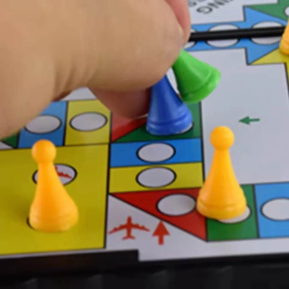 Foldable magnetic flying chess set, crawling mat, portable board game Ludo, camping travel game, airplane chess view 3