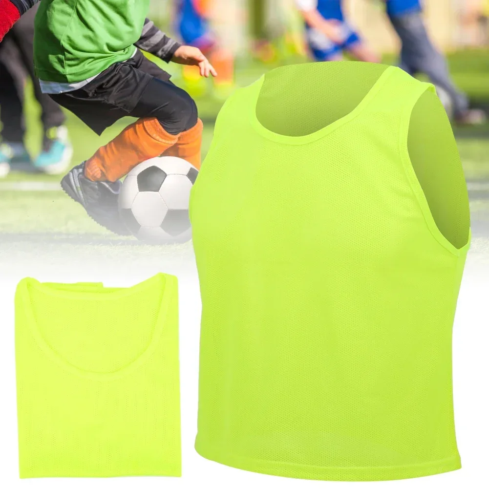 

12 шт., маленький сетчатый детский футбольный тренировочный жилет, дышащий флуоресцентный зеленый, свободный размер
