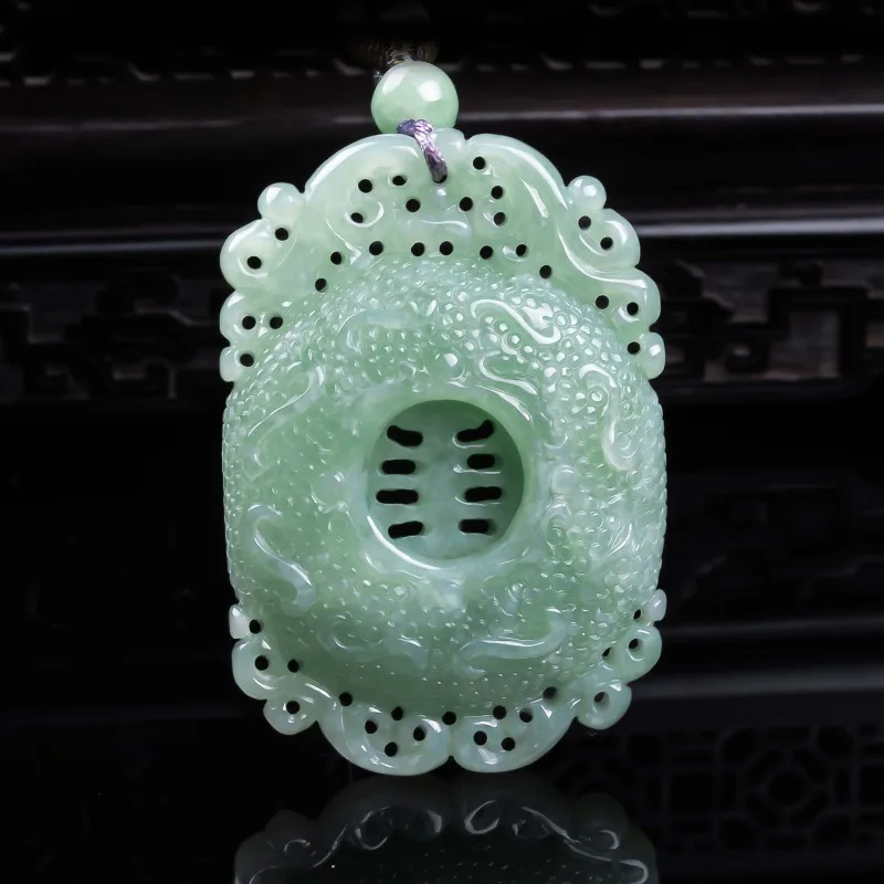 Natural A-grade jadeite auspicious and auspicious, thickened three-dimensional hollow exquisite jade pendant, aged high ice jade
