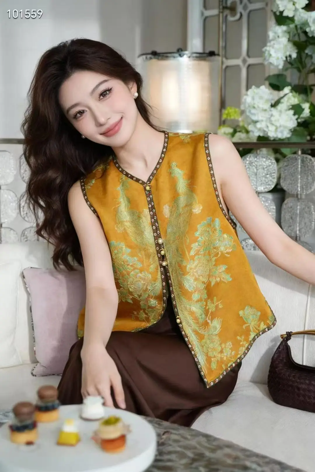 Spring And Summer New High Quality O-Neck Silk Fabric   Phoenix Jacquard Positioning Cut Women's Vest S-XL