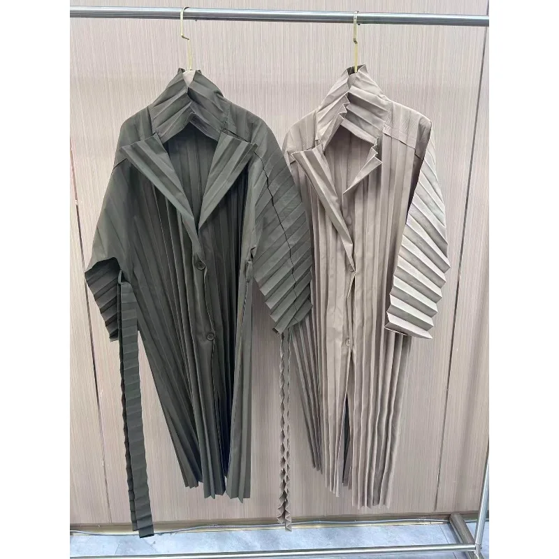 أوروبا جديد مياكي مطوي الرجال خندق معطف 2026 الربيع الصيف ركاب عادية مطوية طويلة مطوي خندق سترة التجاعيد خالية