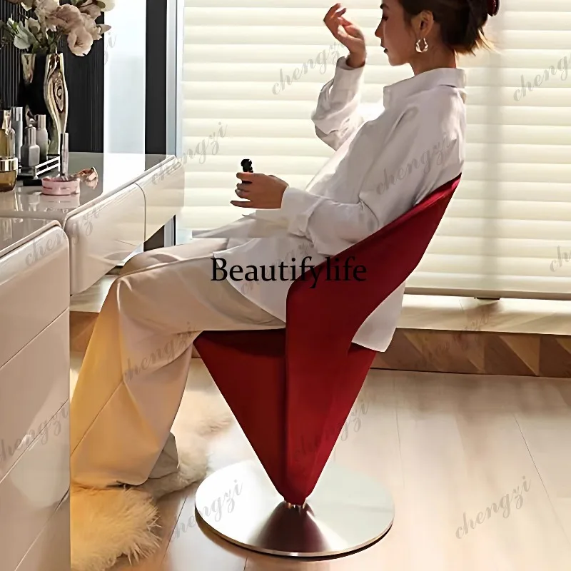 A68Designer Nordic Office Chair Modern Luxury Red Oversized Relaxing Computer Chair Comfortable Sillas De Oficina Office Furnitu