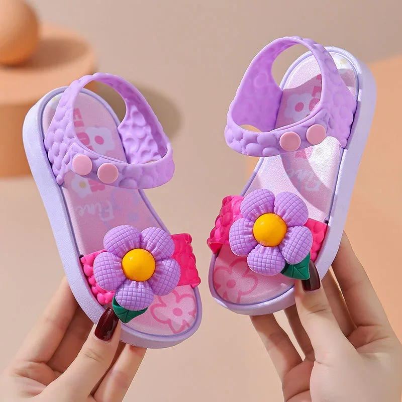 Children\'s sandals2024 summer non-slip soft soles outside wearing boys and girls baby walking shoes outside wearing sandals