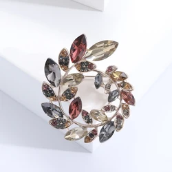 Exquisite high-end glass crystal wheat ear wreath brooch Women's suit suit accessories Elegant temperament Retro corsage