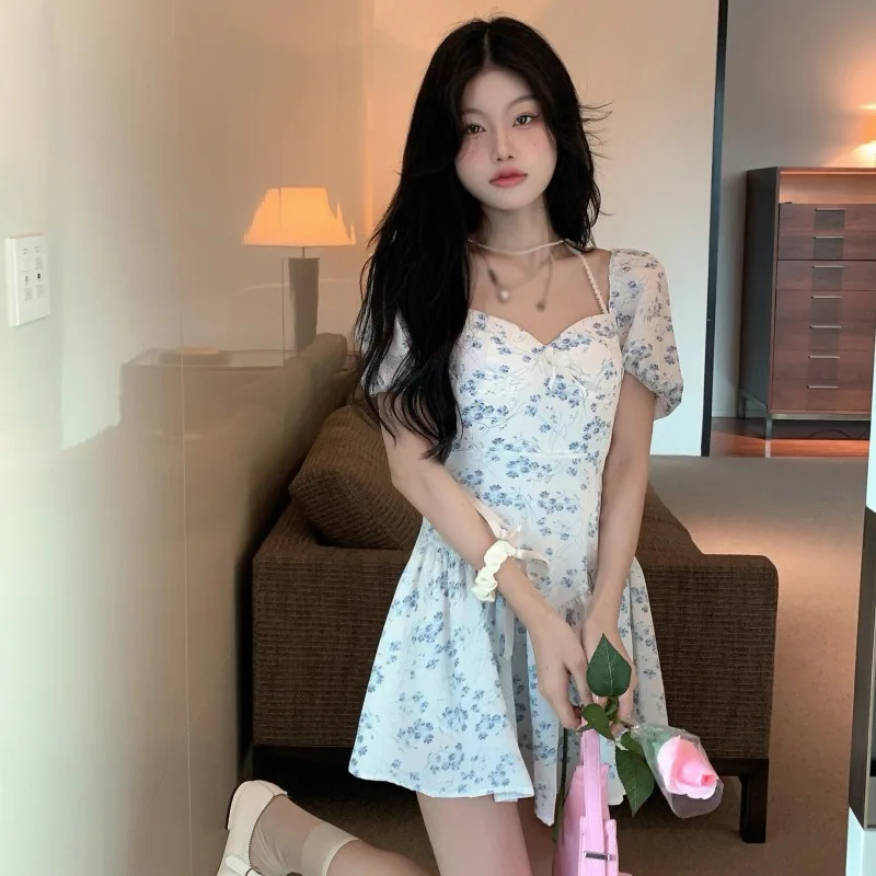 เดรสลายดอกไม้สำหรับผู้หญิงแขนพัฟปกสี่เหลี่ยมฝรั่งเศสแขนสั้นเปิด gaun bahu terbuka ออกเดตเสื้อผ้าเครื่องประดับฤดูร้อน