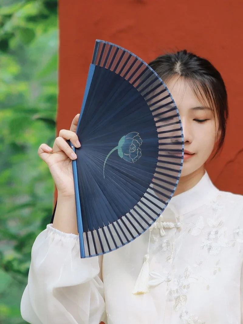 Original Chinese style ancient style peony flower silk fan gift fan, high-end cultural and creative gift