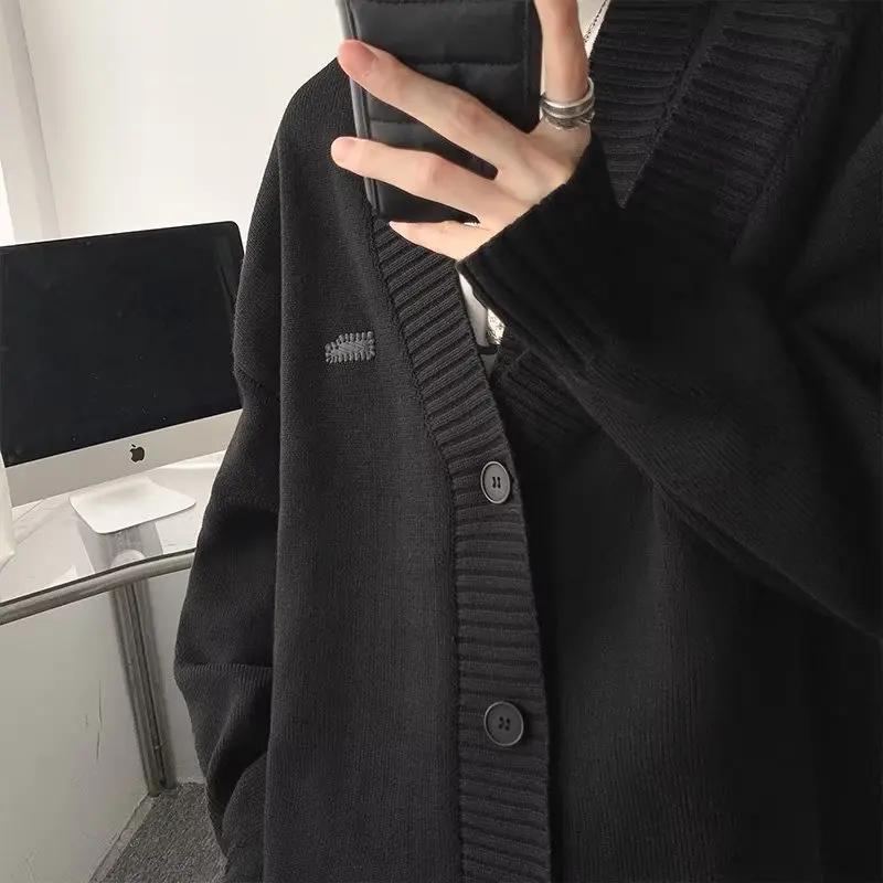 

Свободный кардиган с V-образным вырезом для мужчин и женщин на осень-зиму, большие размеры, 300 Pou, ретро-цвет, японский стиль, вязаный.