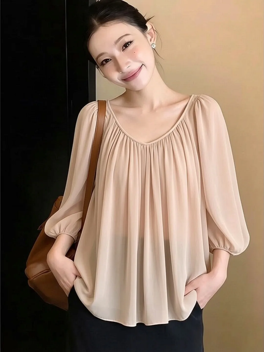 

Elegant Pleated Wide Hem Chiffon Top Women's Fashionable Beautiful Summer New Style Goddess Style Loose Fit Long Sleeve V-Neck