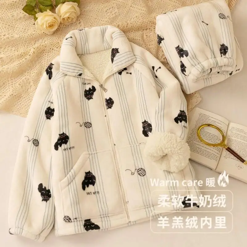 

Girl Homewear Double Layer Thick Winter Plush Black Cat Warm Coral Fleece Home Loungewear Outfit for Ladies Women's Pajama Set