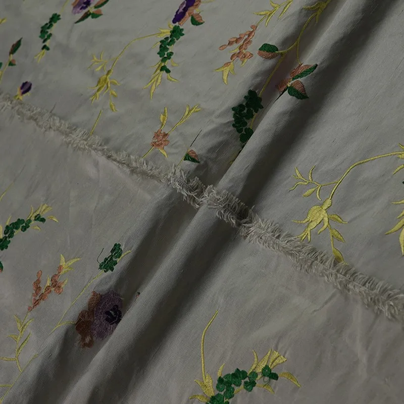 Embroidered jacquard double fabric silk real traditional pattern Chinese cheongsam clothing
