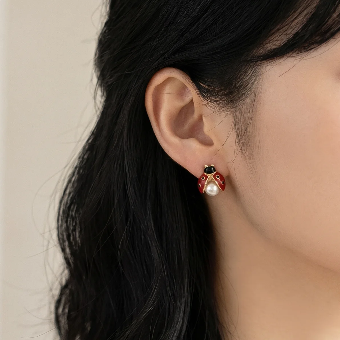 Cross border fashion exaggerated personality exquisite temperament earrings, ladybug pearl studded diamond earrings for women