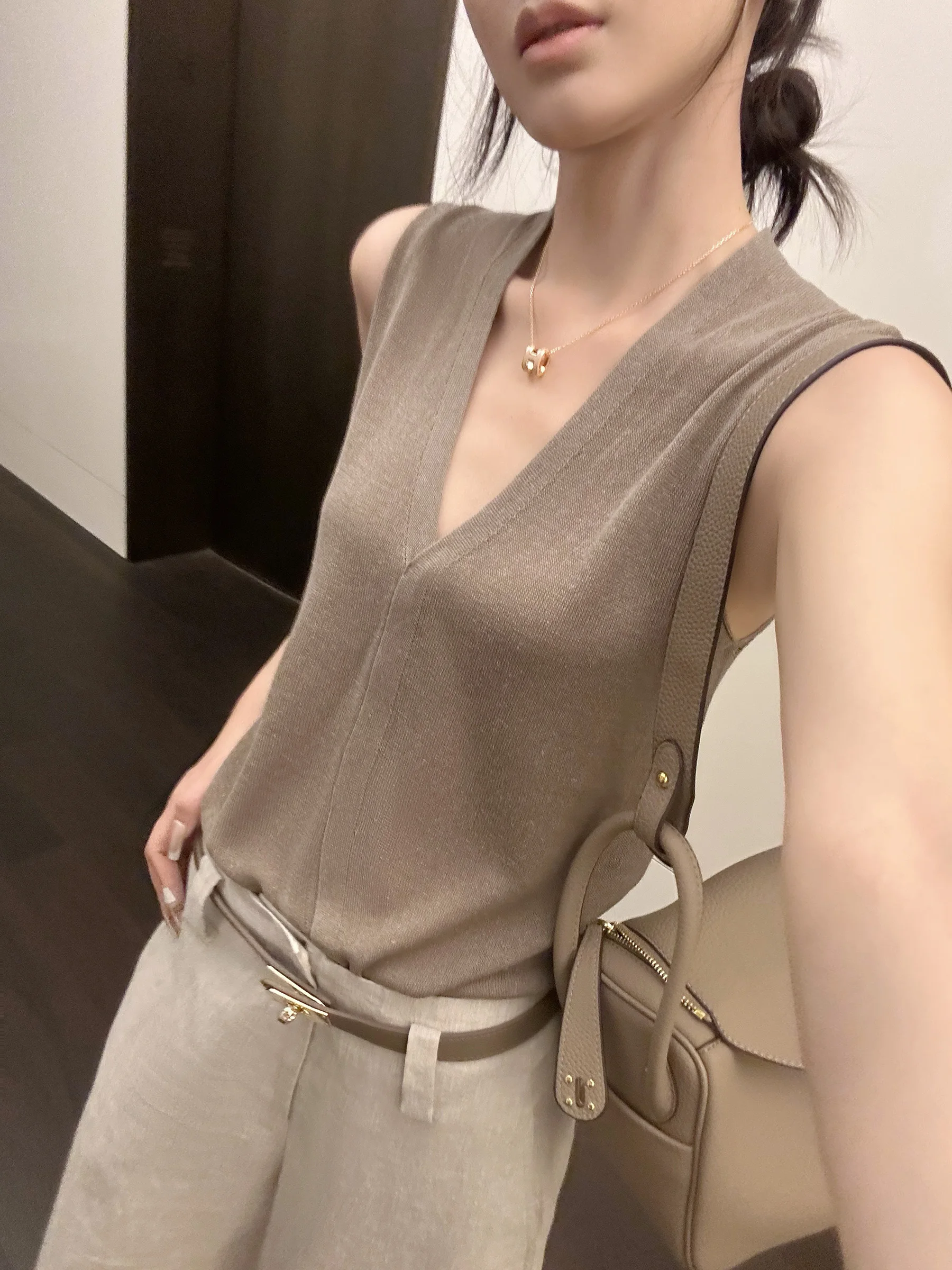 

5werkwen Transparent Old Money Sle Lyocell Linen V-ne Svel Lightweight Knitted Design Vest Top Women's Summer Faion