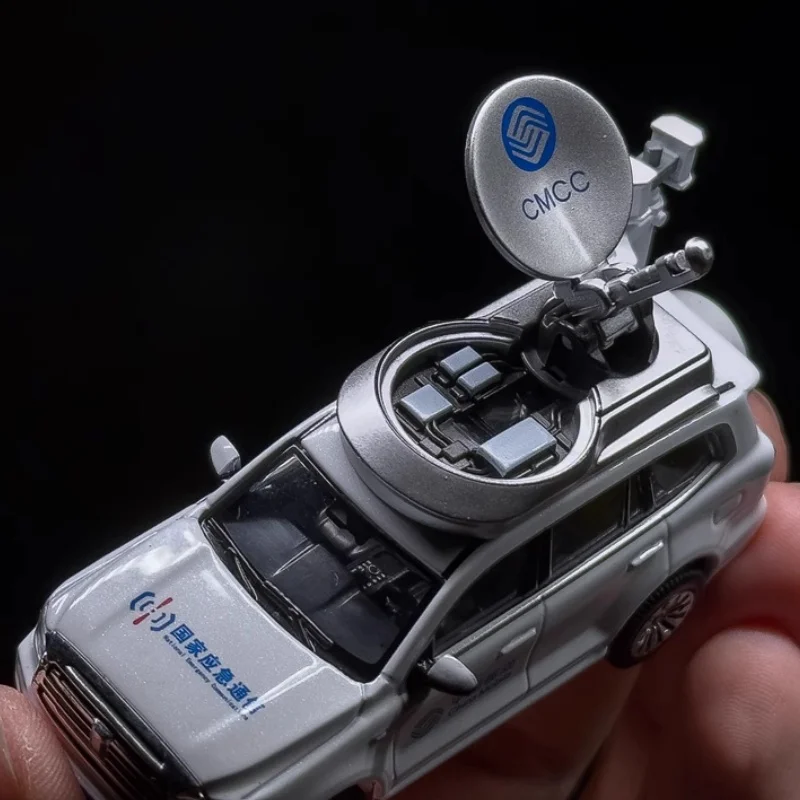 

XCARTOYS 1/64 Scale Alloy Car Model Toy Emergency Communication Vehicle Tank 500 Mobile Communication Group Collectible Toy