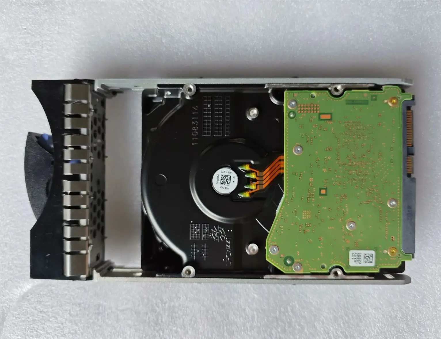 

For 01EJ075 01AC606 8T NL SAS 3.5 01DE393 V5000 Gen2 hard drive