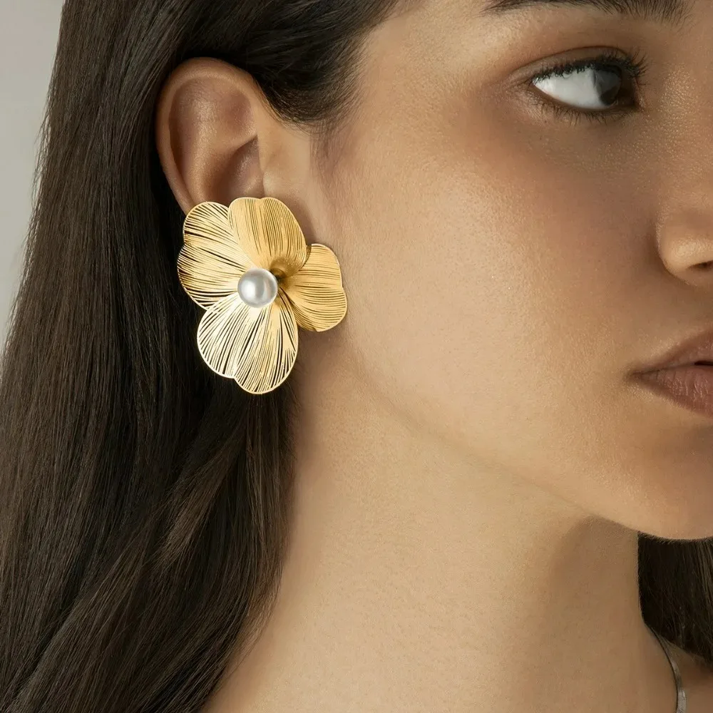 Fashion New Large Flower Pearl Stud Earrings Luxury Korean Jewelry For Women Christmas Gift Accessories
