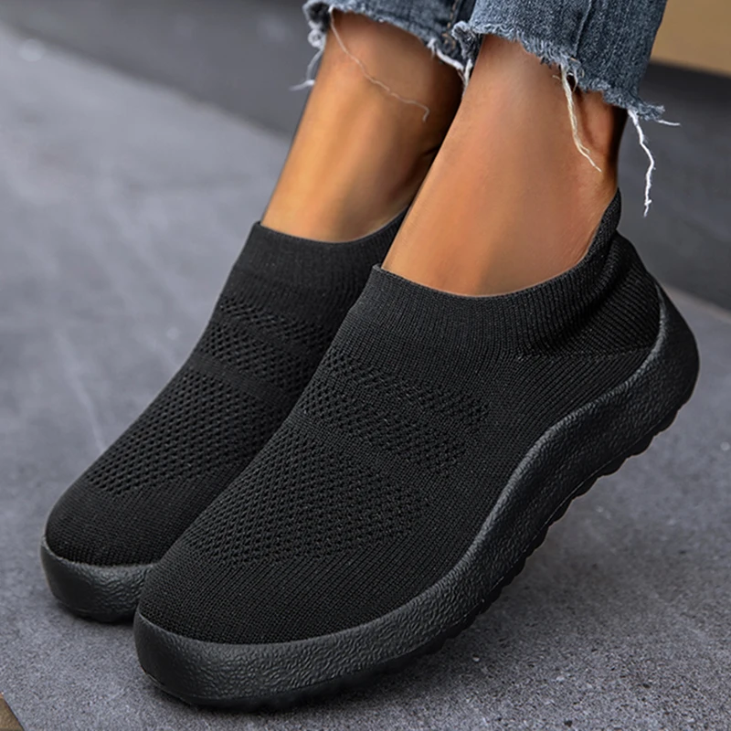 Fashion Casual Shoes Women's Sneakers 2025 New Trainers Flat Women Sneakers Slip On Plus Size Shoes Women Ladies Vulcanize Shoes