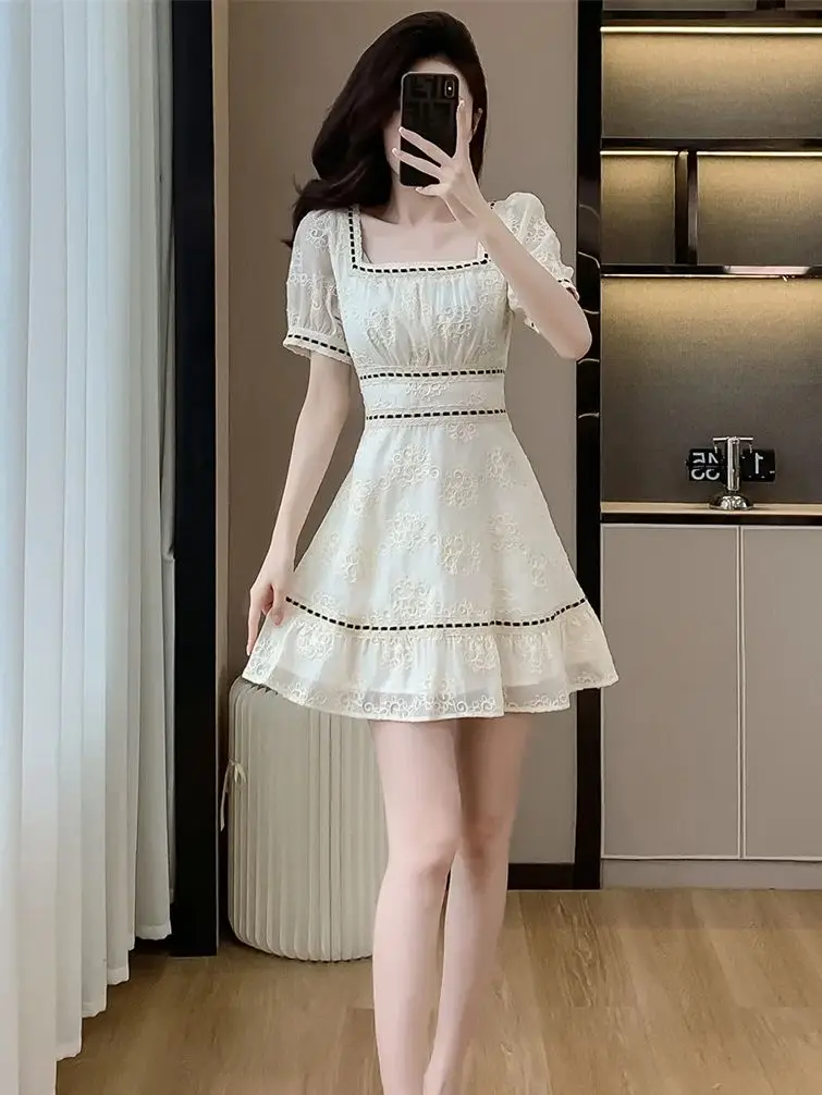 Gentle Wind Sweet Puff Sleeve Square neck Mini Dress Female Summer New Lace Splicing Embroidery Slim Short Dress Vestidos