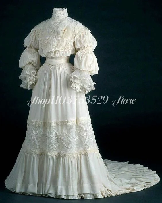 17th Century White High Neck Evening Dress Vintage Lace Long Sleeve Satin Pleated Floor Length Renaissance Custom فساتين سهره