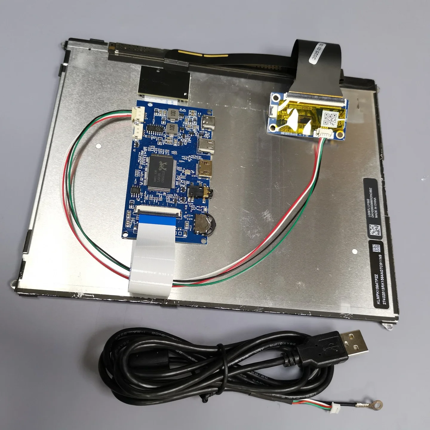 9.7 Inch Touch Screen Display Module - 2K IPS 2048x1536 HDMI Type C USB 5V Powered for Raspberry Pi Monitors