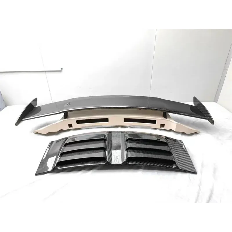 High Quality Top Style Dry Carbon Fiber Body Kit Spoiler Rear Tail Wing For  911-992