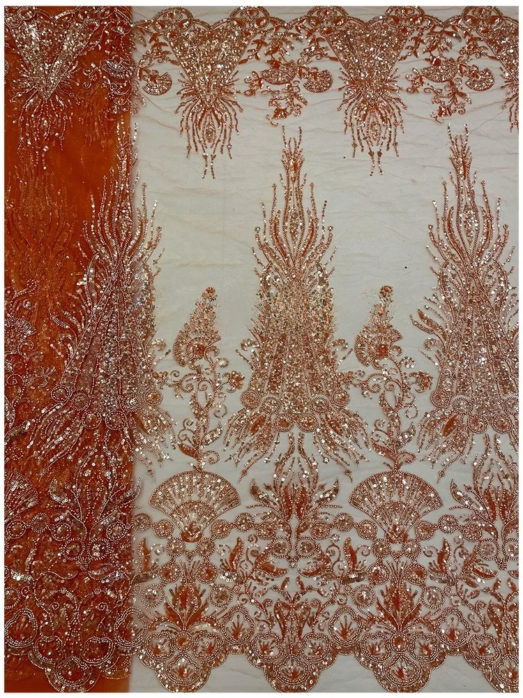 

Ткань с ручной вышивкой бисером и сложной отделкой кружевом для свадебных платьев. Текстиль/швейные принадлежности для трансграничной торговли.