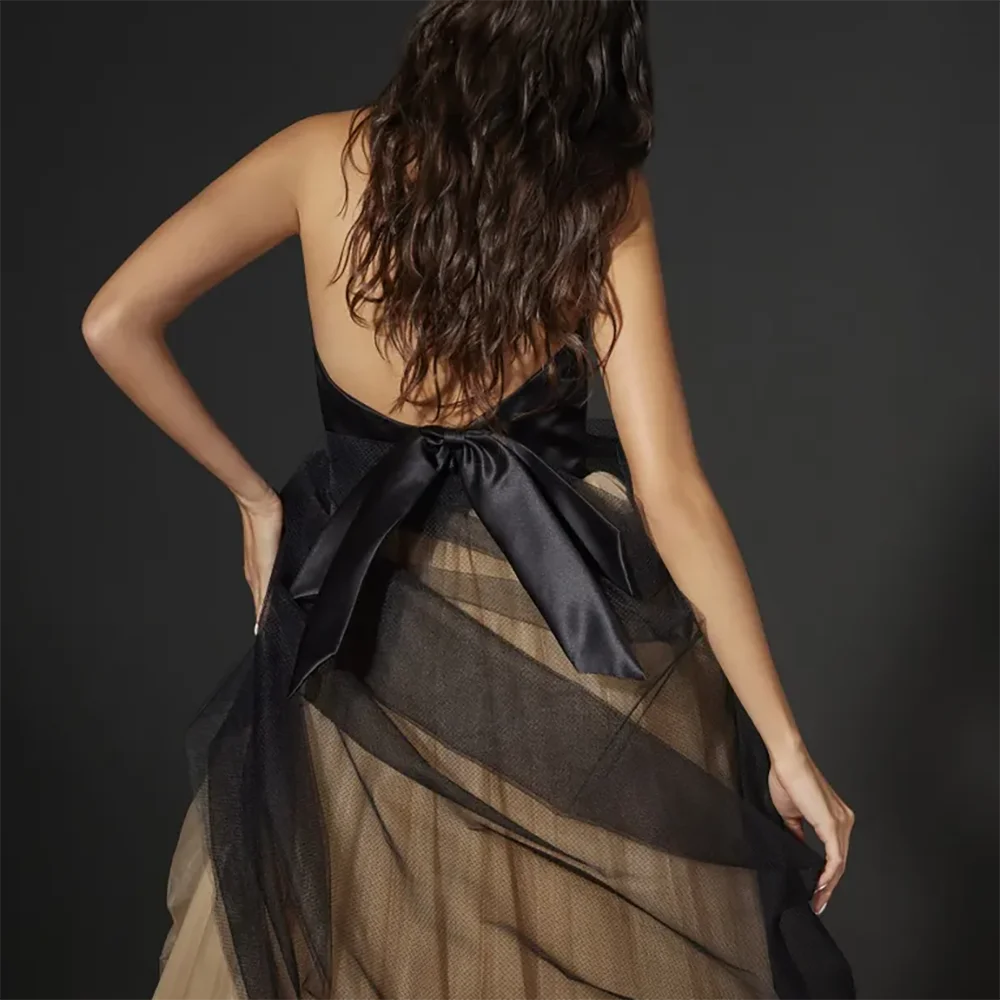 クラシック恋人バックレスリボンノースリーブティアード A ライン花嫁のウェディングドレスブライダルドレスカスタマイズ