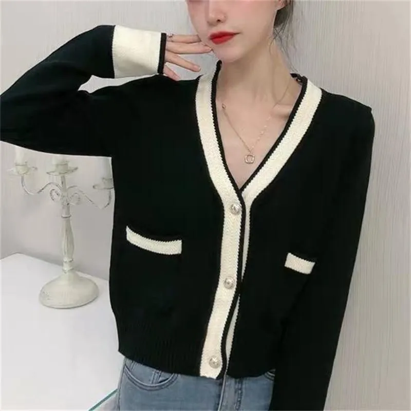 

Early Autumn 2025 Women's Knitwear Coat Tops Contrast Color V Long Sve Open Cardigan Faionable And Sli Ladies' Sweater