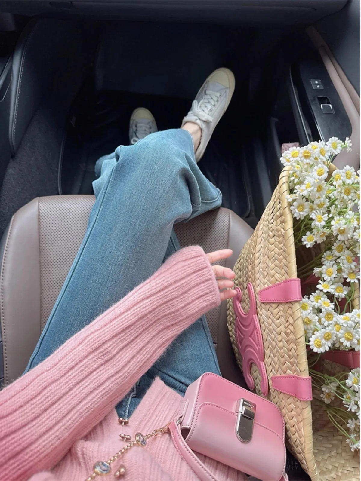 Gradient Pink Long Sleeve Knitted Shirt O-Neck Heart Button Knitted Cardigan 2025 New Spring Autumn Fashionable Women's Top