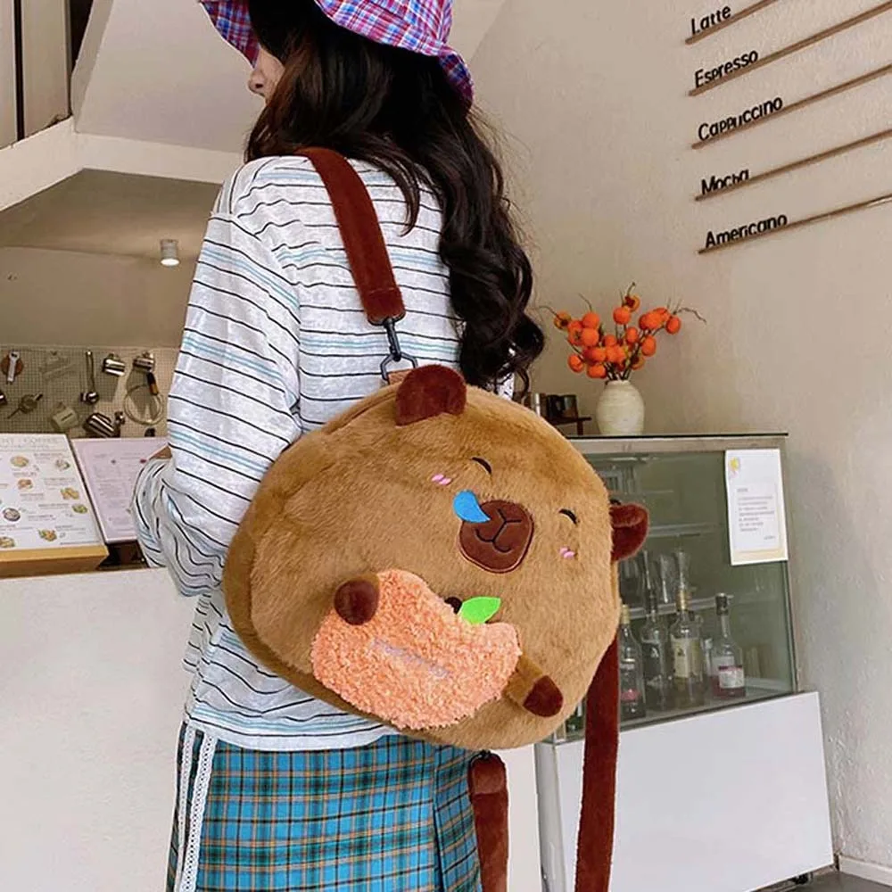 Zaino Capybara in peluche marrone carino Borsa a tracolla Capybara morbida di grande capacità Zaino per bambola in cotone PP addensato da donna