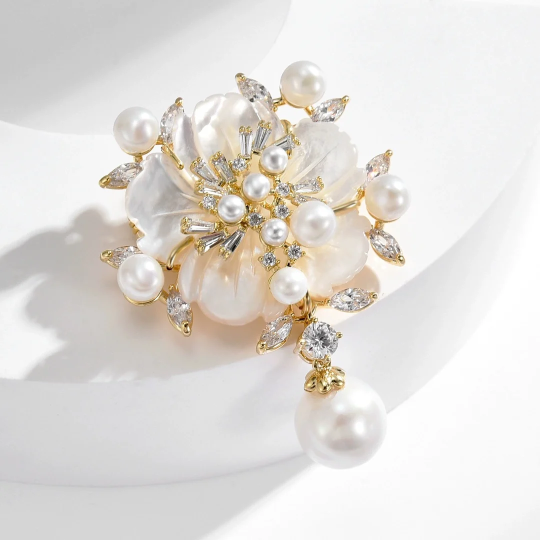 Luxury High-end Shell Flower Brooches for Women Wedding Office Brooch Pins New Year Jewelry Gifts