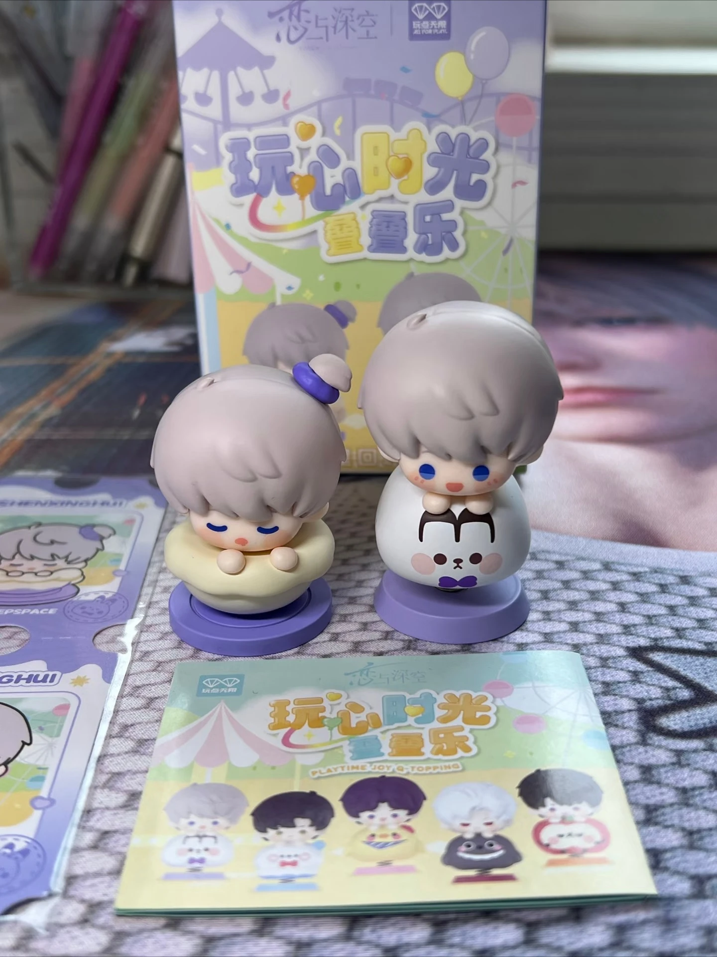 Ornement de bureau officiel Anime Love and Deepspace X ALL FOR PLAY Xavier Zayne Rafayel Sylus Caleb