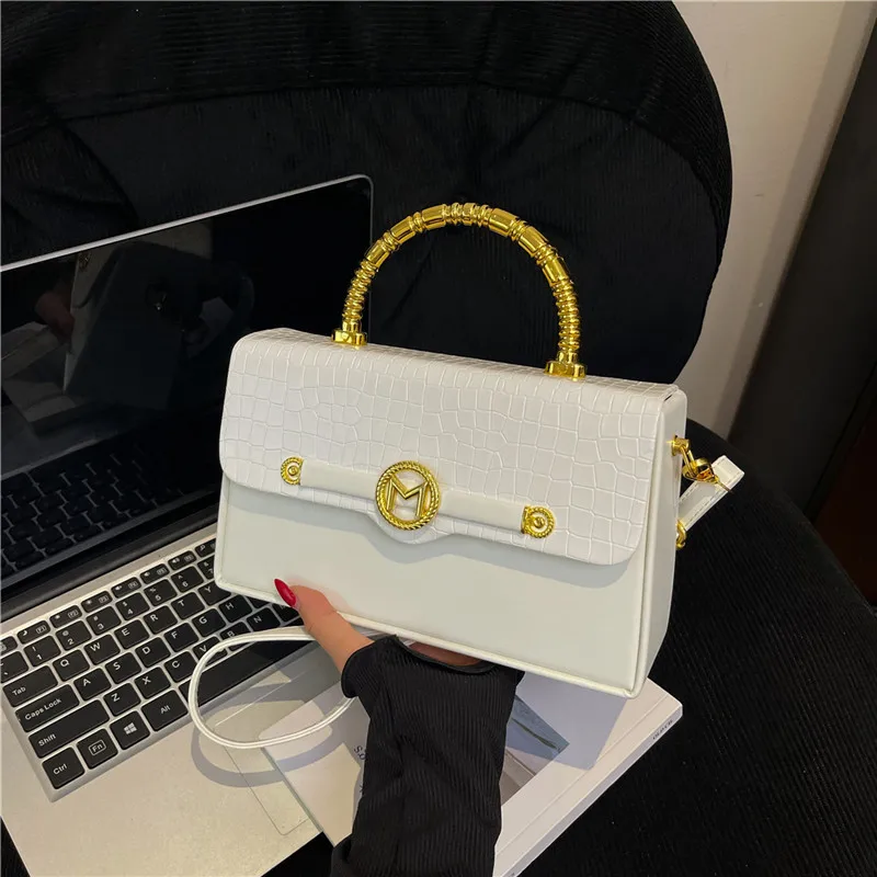 

2025 Niche Quilted Shoulder Bag, Fashion Crossbody Purse for Women, Elegant Day-to-Night Tote, Minimalist Sling Bag, Textured