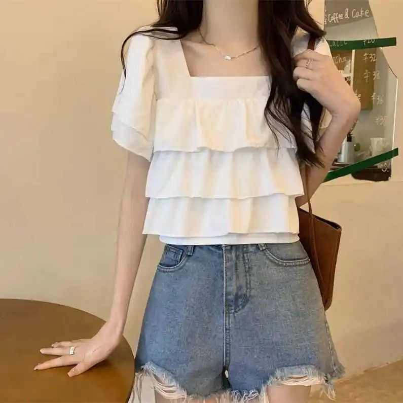 เสื้อชีฟองทรงหลวม คอเหลี่ยม แขนสั้น สไตล์เกาหลี รุ่นซัมเมอร์ 2024 ดีไซน์หวาน แฟชั่น แต่งระบายชายเสื้อ