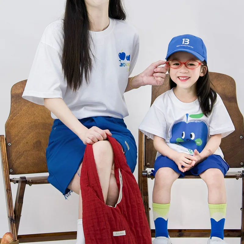 2026 Summer Family Matching T-Shirts Cute Blue Apple Print Short Sleeve Tops for Mom Dad Baby Casual Cotton Outfits