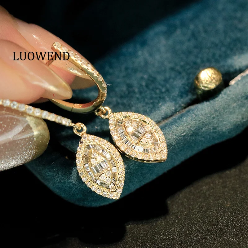 

LUOWEND 100% 18K White/Yellow Gold Earrings Fashion Design 0.50carat Real Natural Diamond Hoop Earrings for Women Fine Jewelry