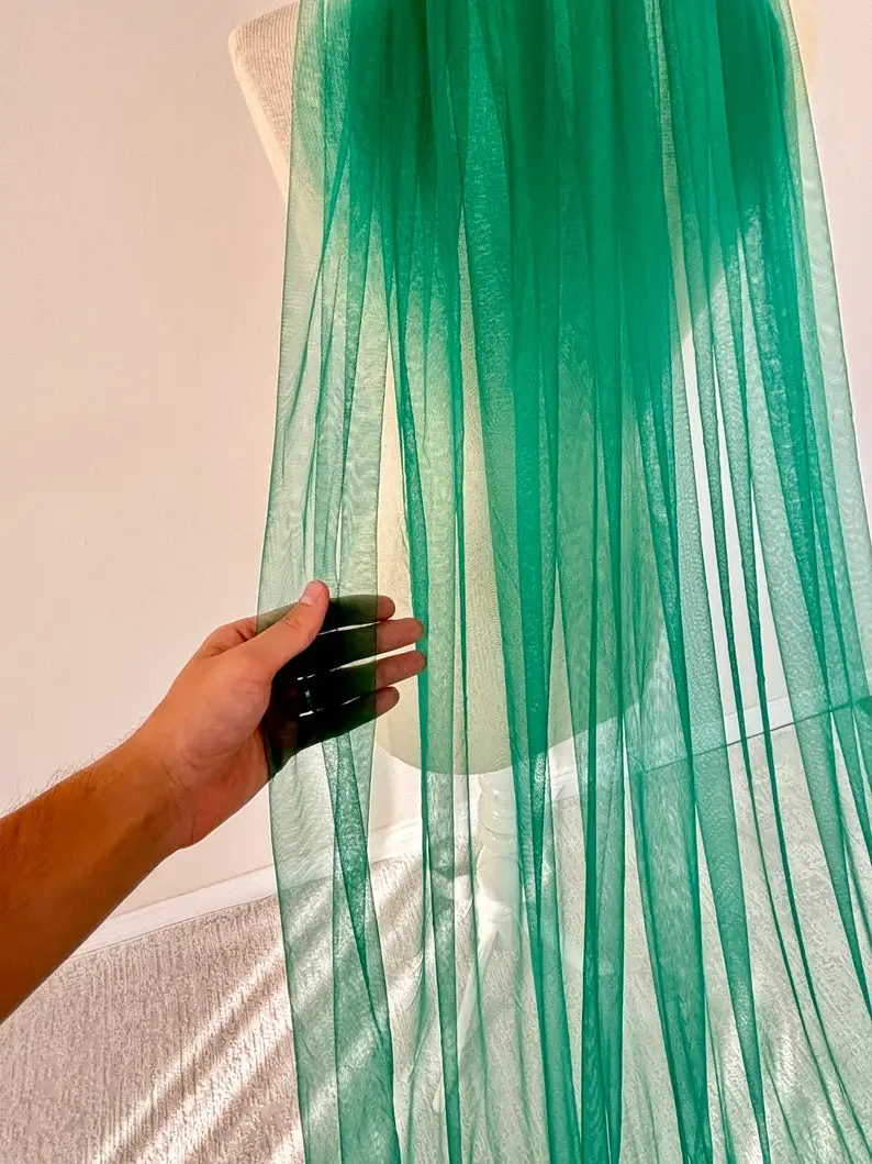 الحجاب الزفاف الأخضر الأزهار الدانتيل كاتدرائية الحجاب مع الترتر الحجاب الزفاف الأخضر تول فستان الزفاف الزمرد المطرزة