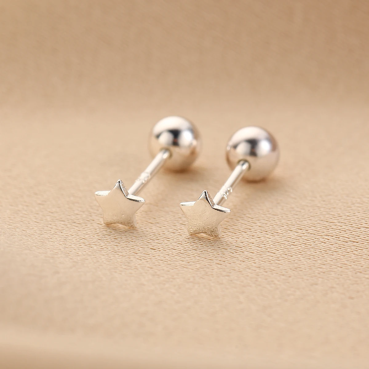 Tiny Minimalist Gold and Silver Color Star Moon Stud Earrings for Women Student Korean Fashion Hypoallergenic Jewelry Gift 2024