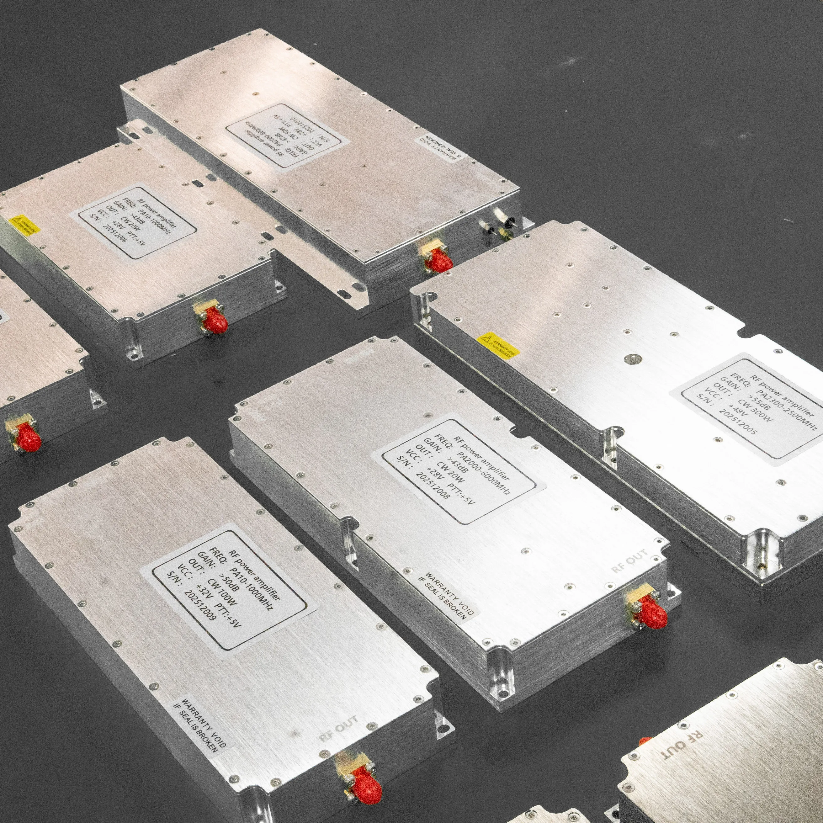 

ized 50W 100W 120W Solid-state High-power Continuous Wave Pulse Power Amplifier Module for 2400-2500Mhz FPV Modules