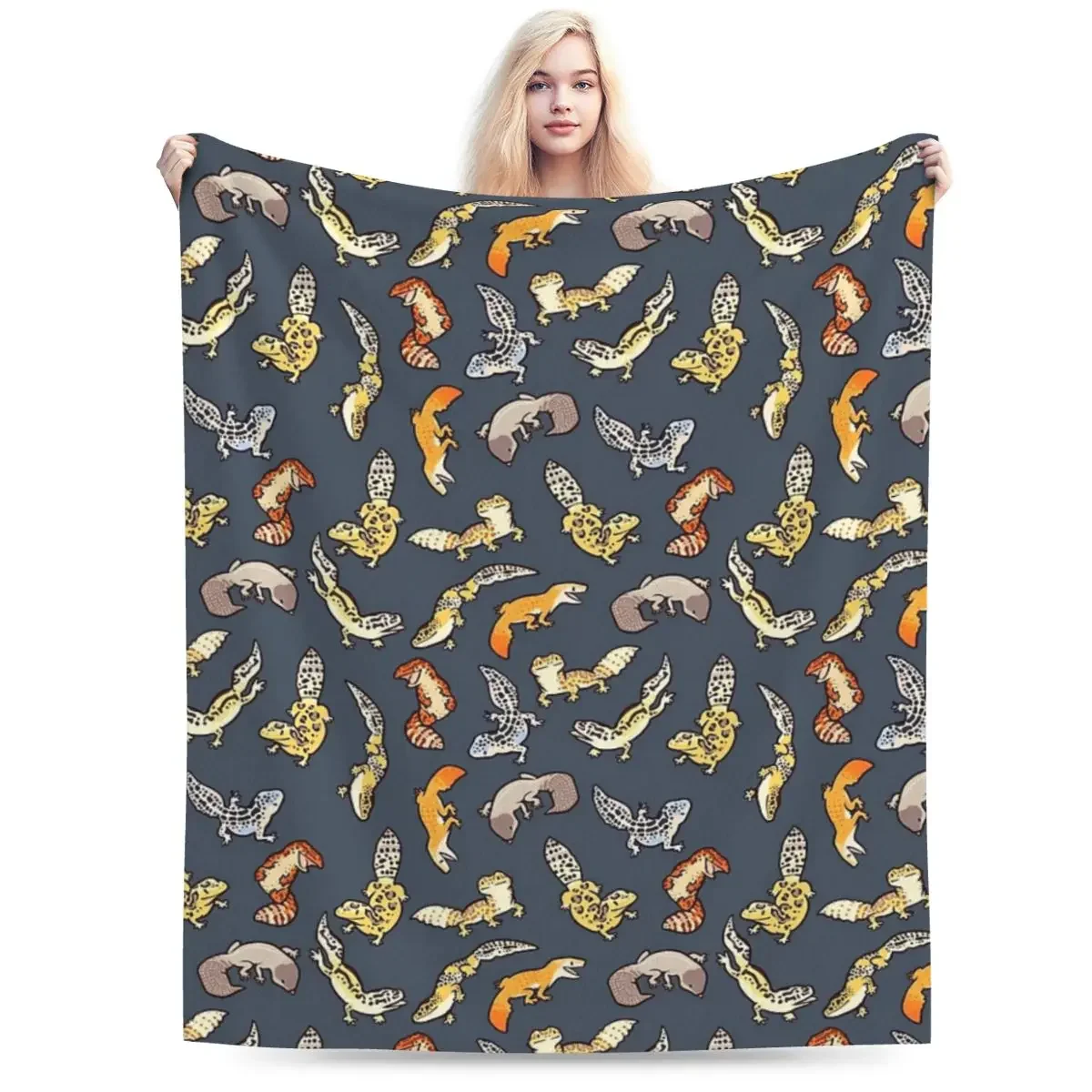 Chub Geckos In Dark Grey Blankets Soft Warm Flannel Throw Blanket Plush for Bed Living room Picnic Travel Home Couch