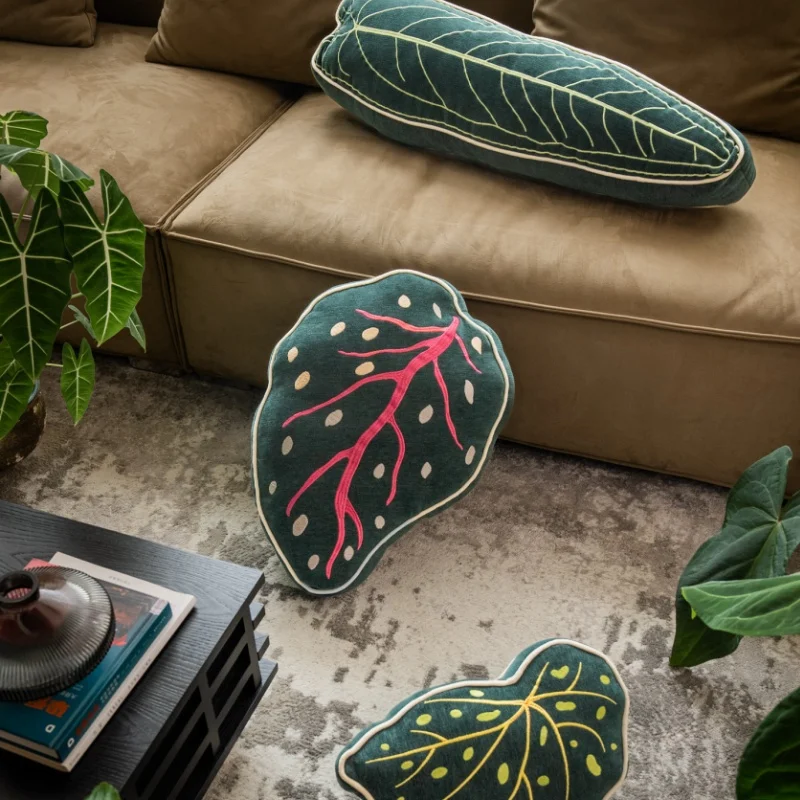 

Palm Pillow Green Leaf Cushion Gift Luxury Embroidery Stuffed Soft Pillow for Sofa Office Rest Throw Pillow Warm Home Decor