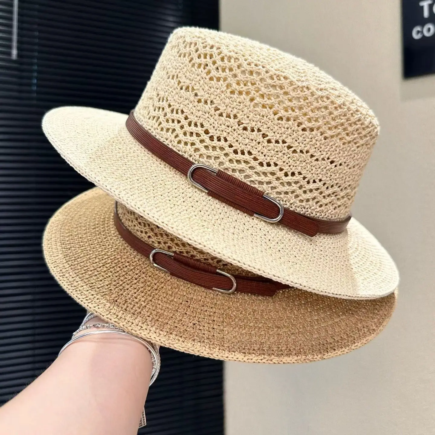 Hollow-Out Breathable Woven Hat for Women, Summer Vintage Belt Buckle Jazz Straw Hat, Large Brim Sun Protection Panama Hat, Versatile Wide-Brim Sun Hat for Daily Commuting, Vacation, and Leisure, Available in Multiple Colors